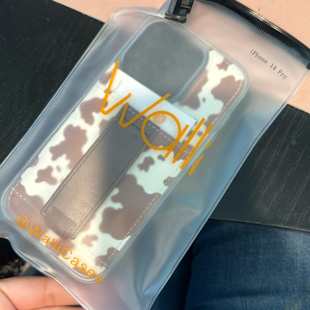 Brand new Walli Case iPhone 14 Pro.